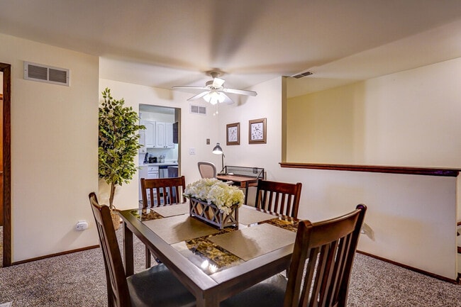 Building Photo - 3914 S Tara Hill Dr