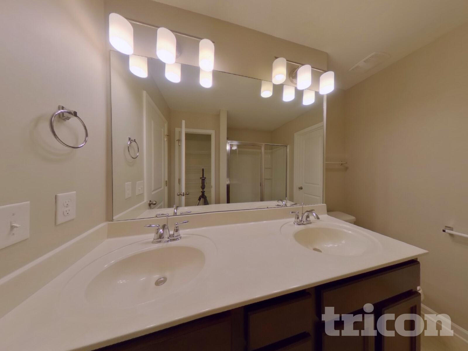 Building Photo - 1131 Rankin Oaks St