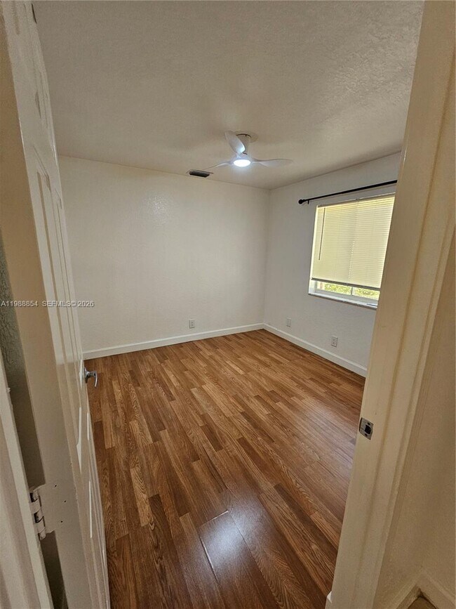 Building Photo - 4279 Greenbriar Ln