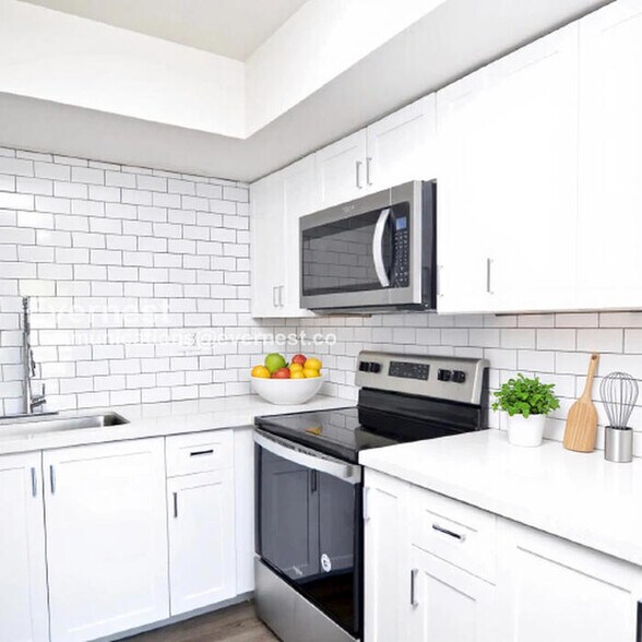 Building Photo - 2539 N 48th St