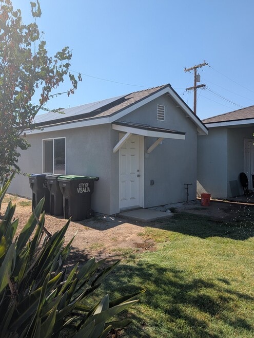 Building Photo - 627 N Rinaldi St
