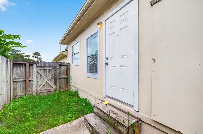 Building Photo - 11918 Greensbrook Forest Dr