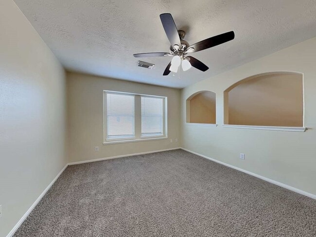 Building Photo - 20115 Goldlake Dr