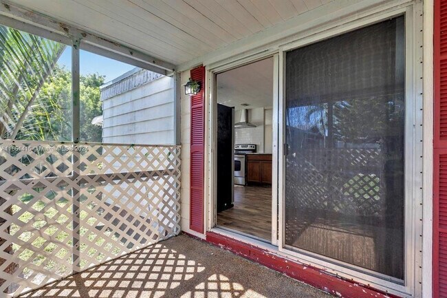 Building Photo - 11932 Coral Pl