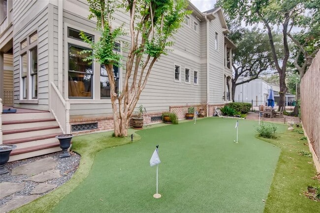 Building Photo - 1450 Lawrence St