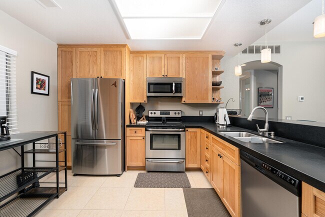 Building Photo - 67443 N Chimayo Dr