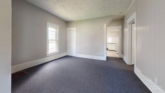 Building Photo - 1072 Wooster Rd W
