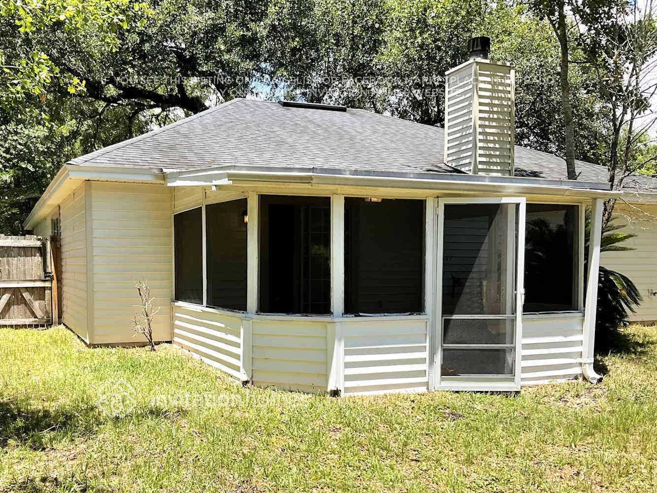 Building Photo - 7811 Enderby Ave E