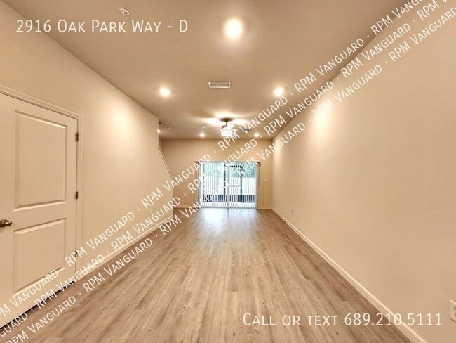 Building Photo - 2916 Oak Park Way
