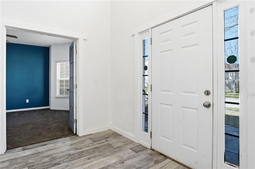 Building Photo - 1582 Ewing Farm Dr