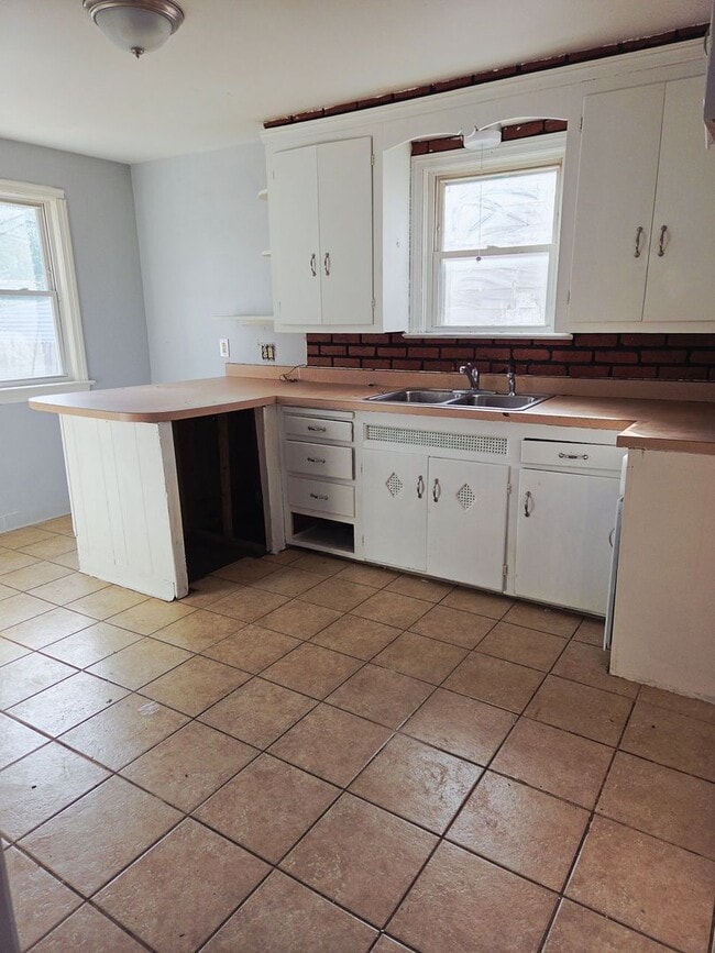 Building Photo - 5131 Philip Ave