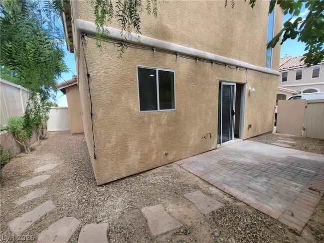 Building Photo - 3813 Bayamon St