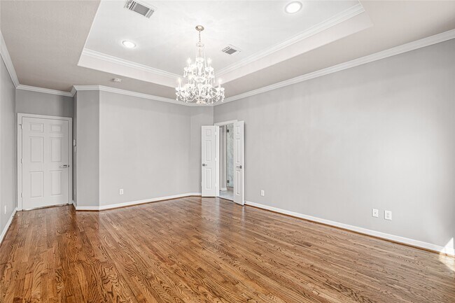 Building Photo - 112 White Dr