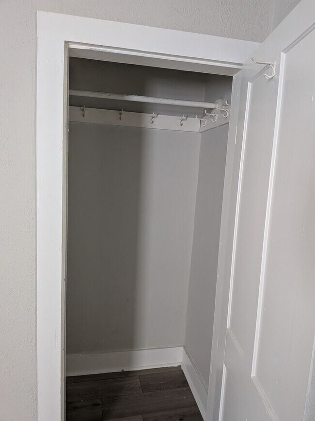 Building Photo - 921-923 Lonergan Ct Dira EFH