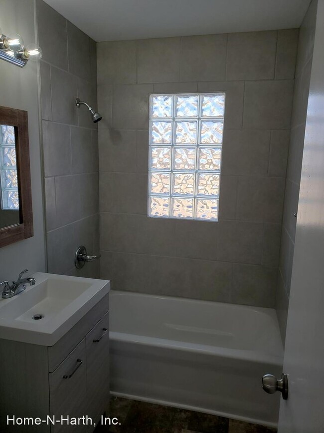 Building Photo - 3 br, 1.5 bath House - 8108 E Indianapolis