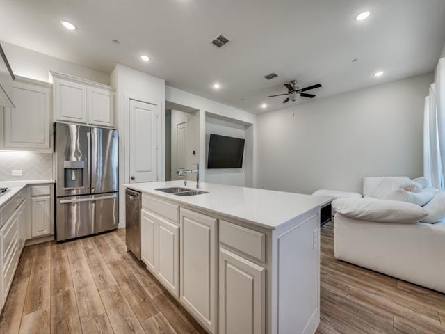 Building Photo - 7432 Atlas Dr