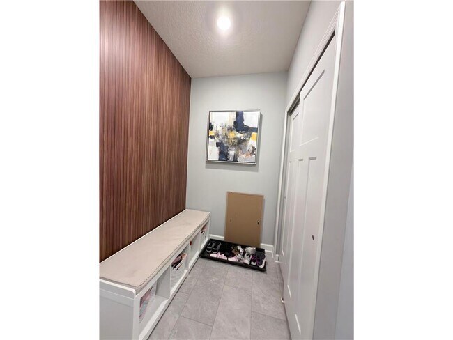 Building Photo - 4809 Stable View Dr