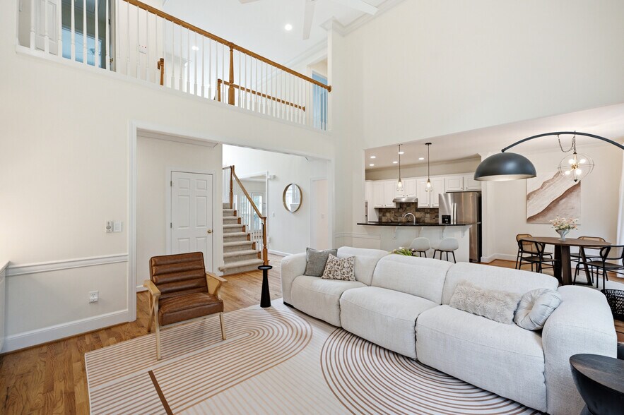 Building Photo - 5008 Highland Oaks Ct SE
