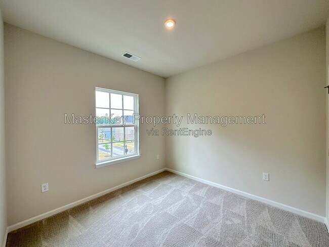 Building Photo - 1018 Kentlands Dr