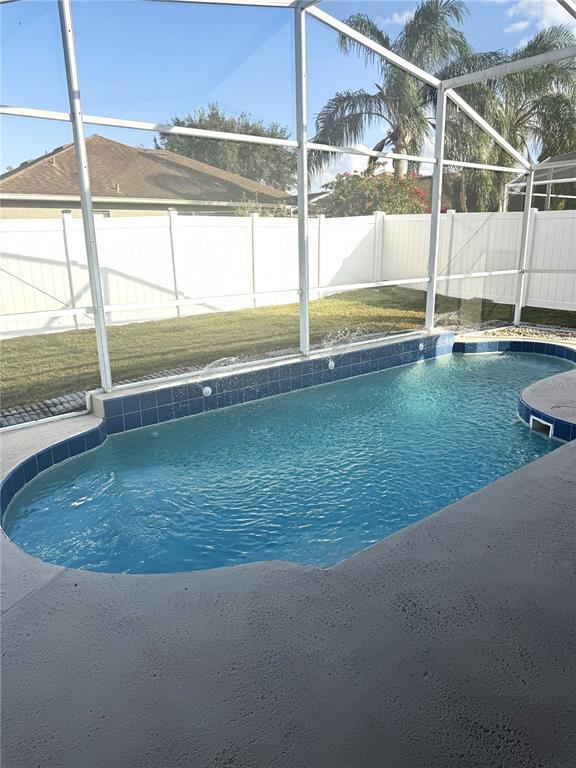 Building Photo - 304 Crisan Ct