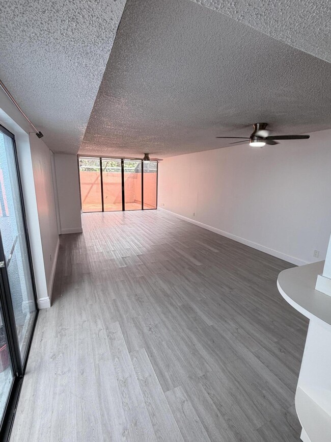 Building Photo - 10343 Greenhouse Rd