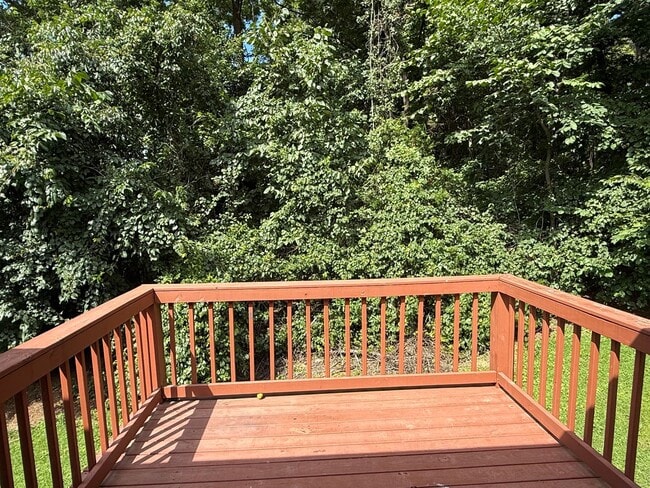 Building Photo - 129 Meadowlark Drive