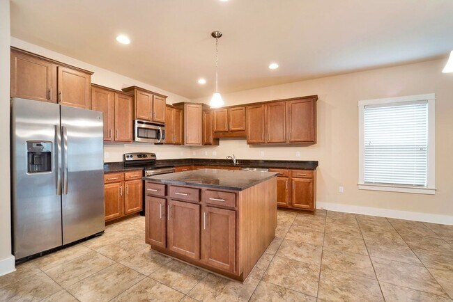 Building Photo - 9879 Volterra Ave