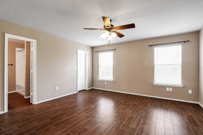 Building Photo - ***APPLICATION CURRENTLY UNDER REVIEW***Mo...