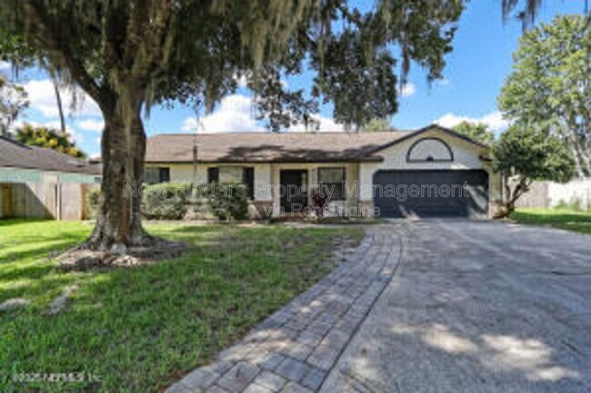 Primary Photo - 10460 Roxbury Ln