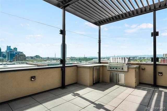 Building Photo - 1665 Central St