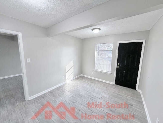 Building Photo - 139 N Claybrook St