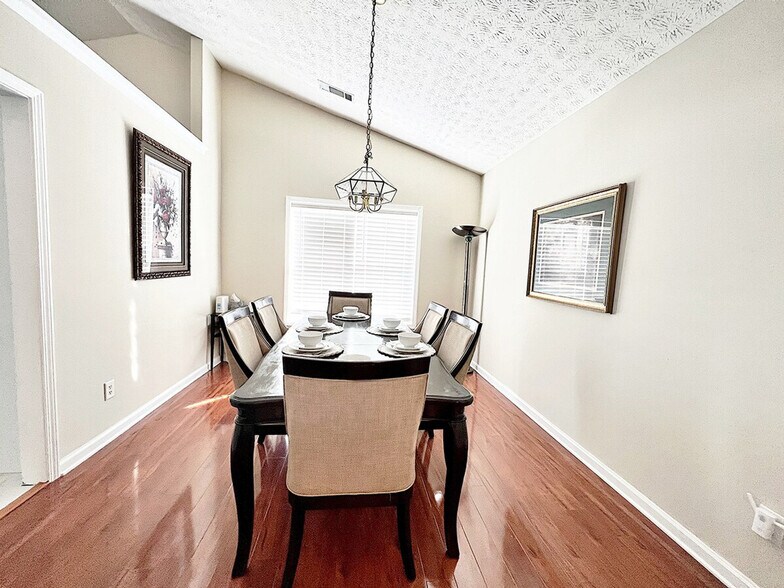 Building Photo - 4720 Cambridge Park Ct NW