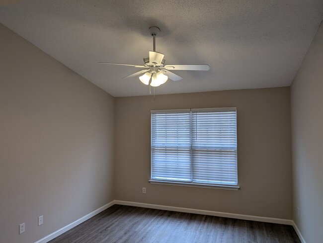 Master Bedroom - 1381 Pinnacle Ln