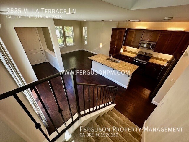 Building Photo - 2525 Villa Terrace Ln