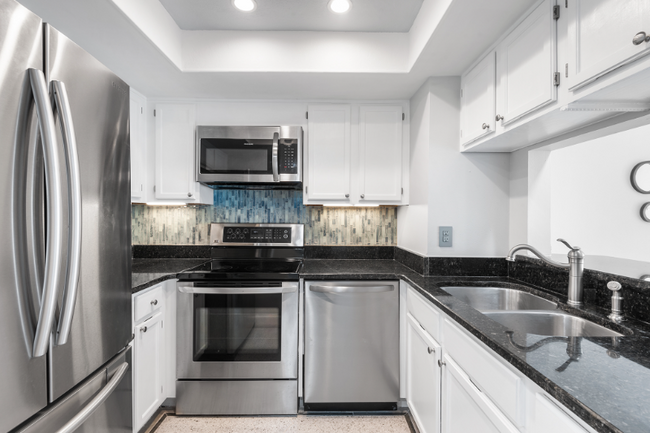 Building Photo - 235 6th St NW