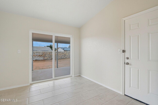 Building Photo - 5852 Wrangler Dr