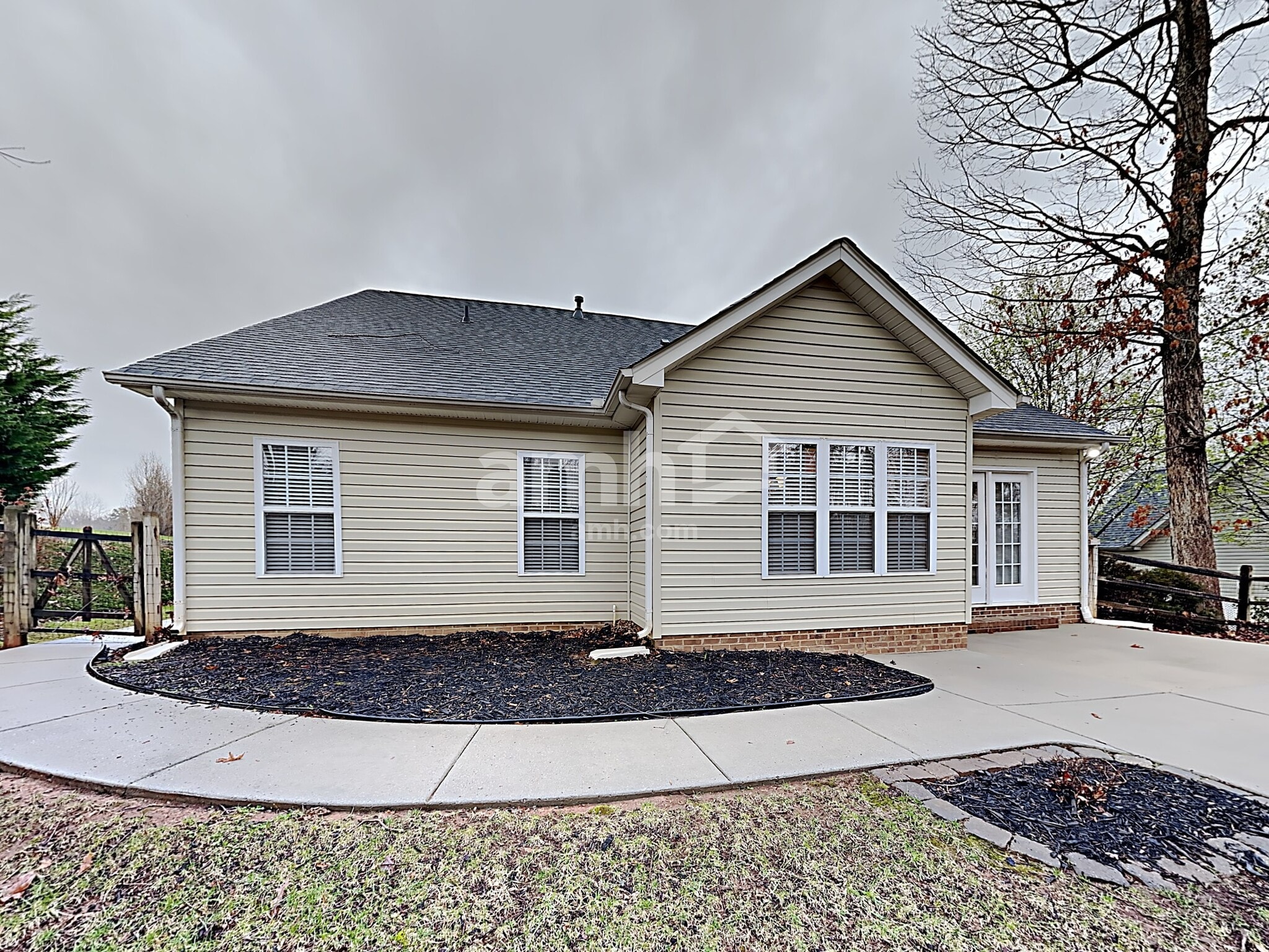 Building Photo - 7210 Quail Hunt Dr