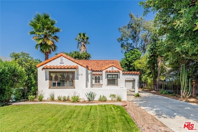 Primary Photo - 4219 Sunnyside Dr