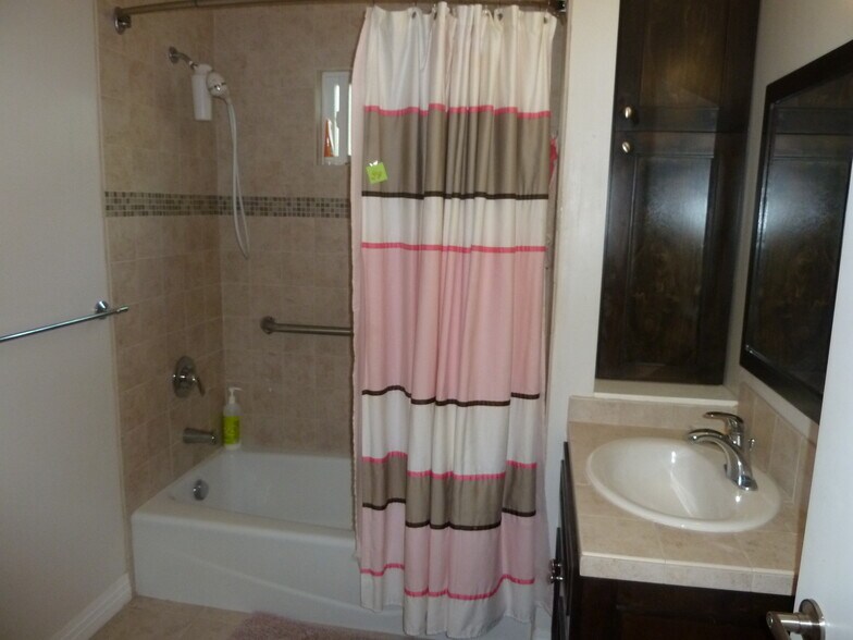 Bathroom - 1250 Edris Dr