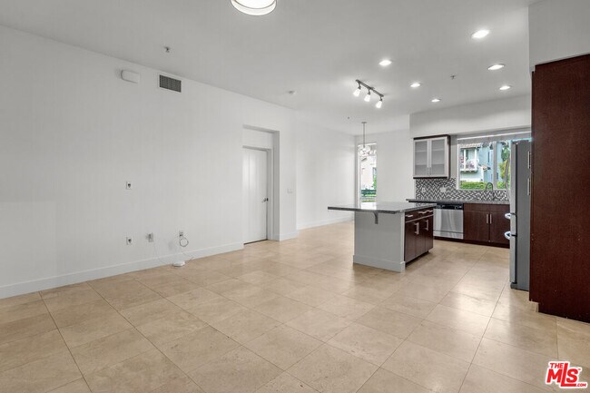 Building Photo - 12920 W Runway Rd