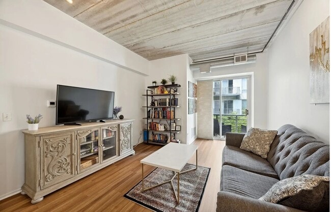 Building Photo - Quiet Community – 1 Bedroom Available