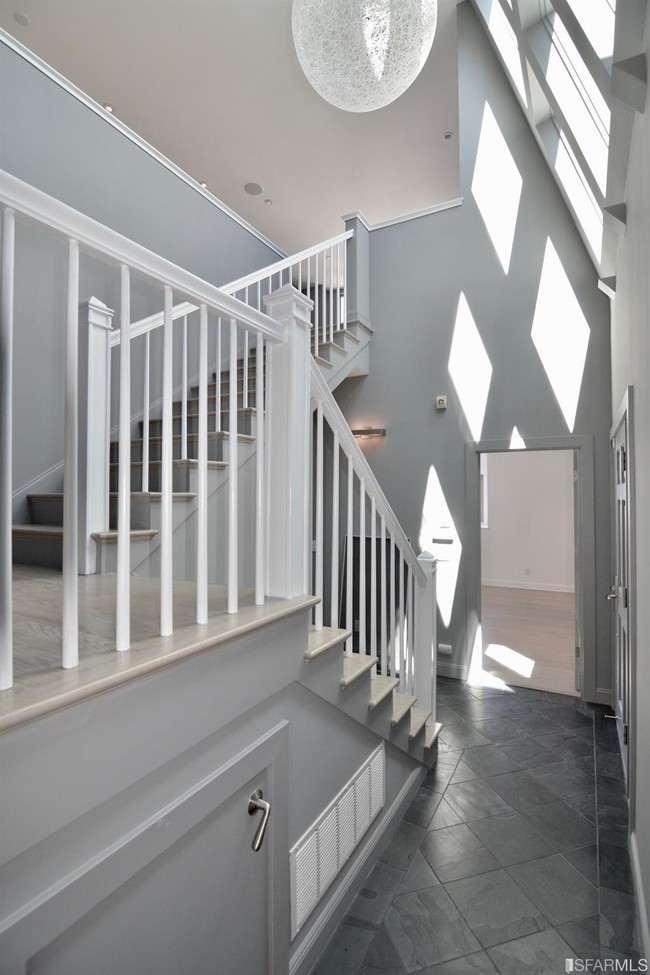 Building Photo - 884 De Haro St