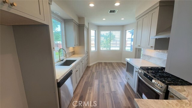 Building Photo - 41146 Lorient Ct
