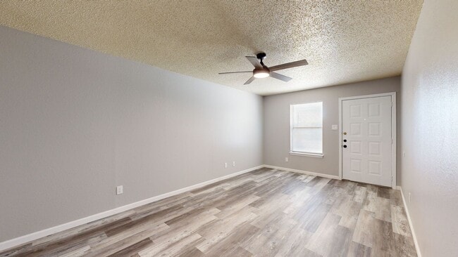 Building Photo - REMODELED DUPLEX IN HARKER HEIGHTS