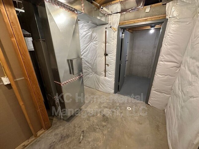 Building Photo - 10530 Kane Dr