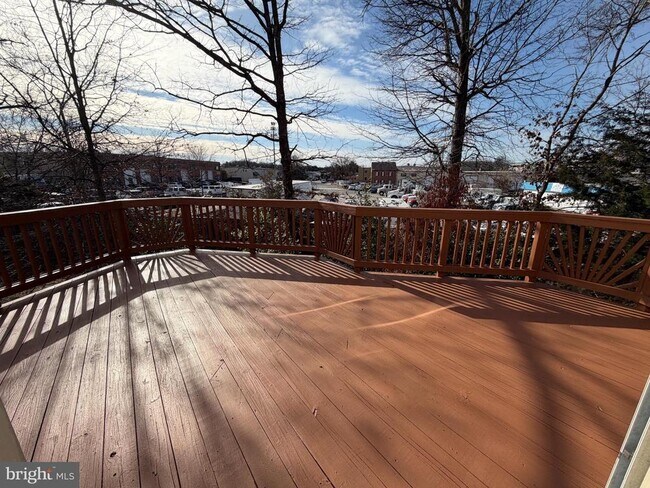 Building Photo - 45903 Peach Oak Terrace