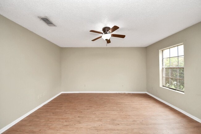 Building Photo - 1006 Perry St