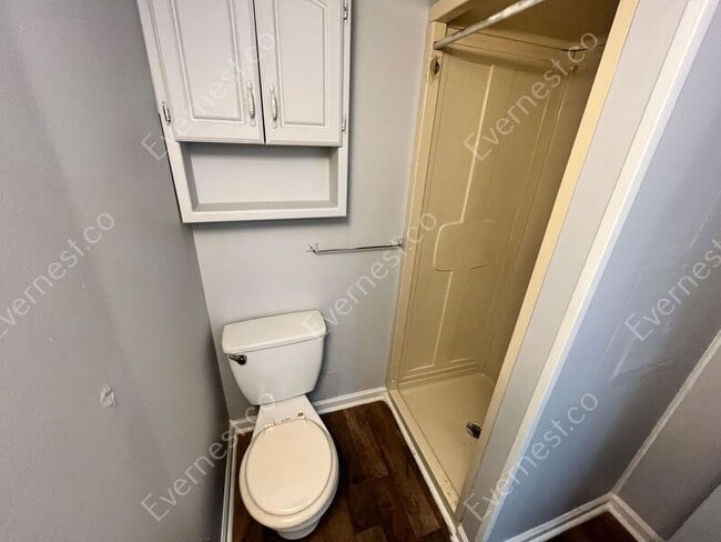 Building Photo - 413 N Moore Rd