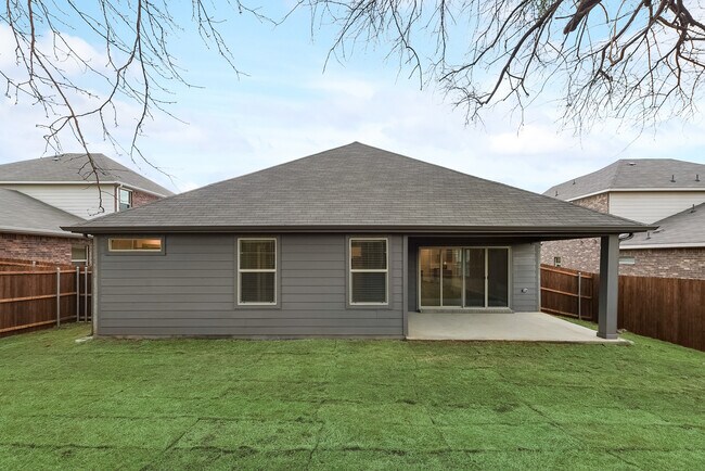 Building Photo - 208 Briarwood Ln