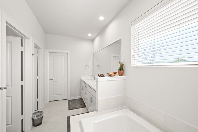 Building Photo - 4002 Elser St